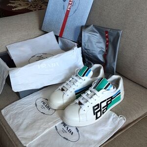 Prada sneakers- exspensive ‼️almost like new Unisex 👫